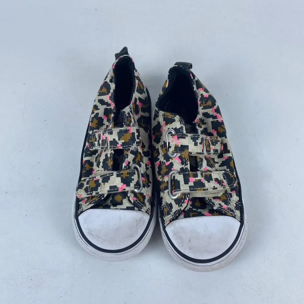 Converse All-Star CTAS 2V‎ OX Infant Baby Shoes Size 9 Multicolor Cheetah Pixel